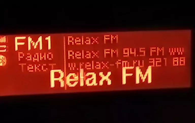 从 2024 年 10 月 2 日起在圣彼得堡播放平静音乐 Relax FM 的电台